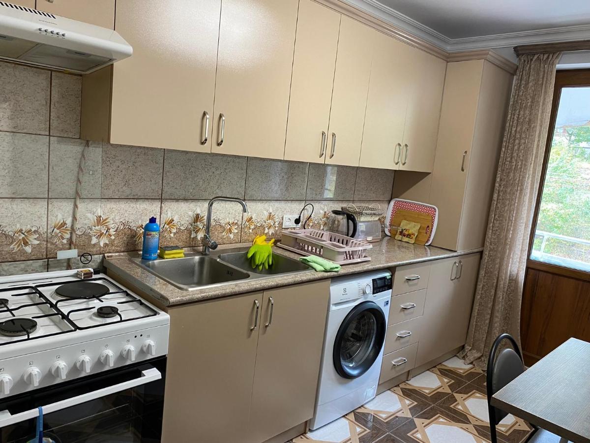 Lovely 2-Bedroom Apartment Near Ayb School Dilijan Exterior photo